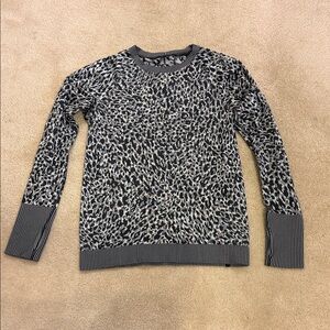 Lululemon leopard ribbed crewneck sweatshirt 10